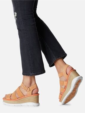 Sorel Joanie III Ankle Strap Wedge Sandals Suede Faded Spark Orange Beige Sz 9